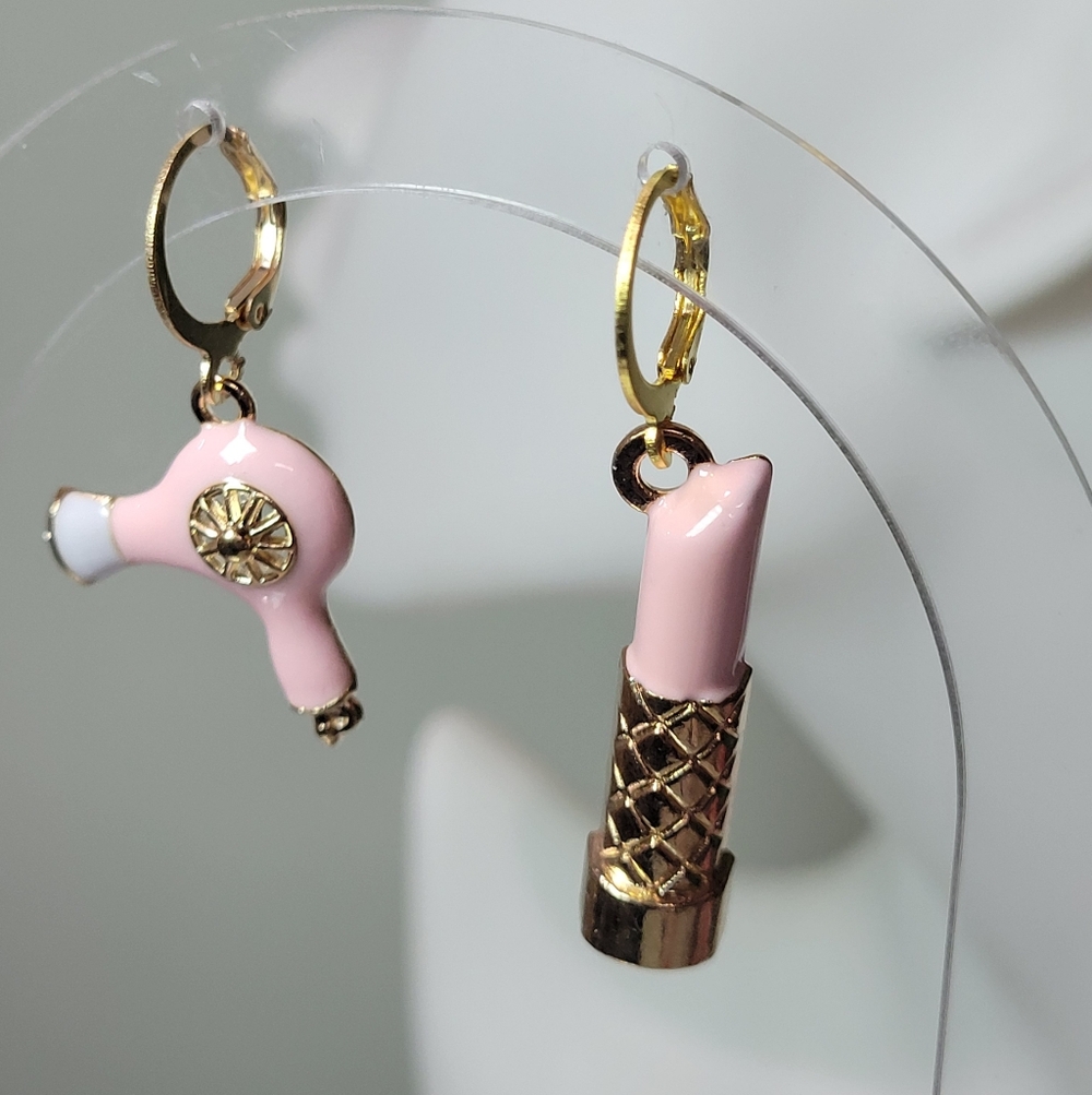 LIPSTICK HAIRDRYER MISMATCHED EARRINGS BEAUTICIAN COSMETOLOGIST HANDMADE - Picture 2 of 8